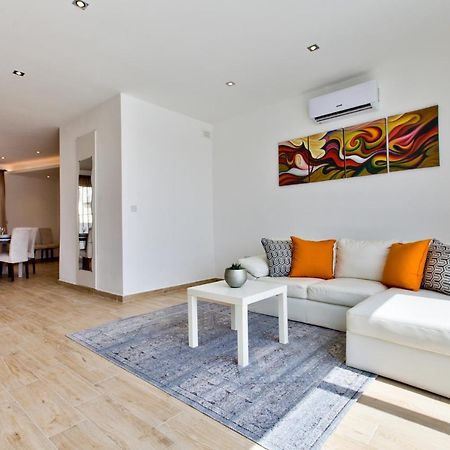 Sliema Duplex Penthouse With Sea Views & Private Terrace By Shortletsmalta Lejlighed Eksteriør billede