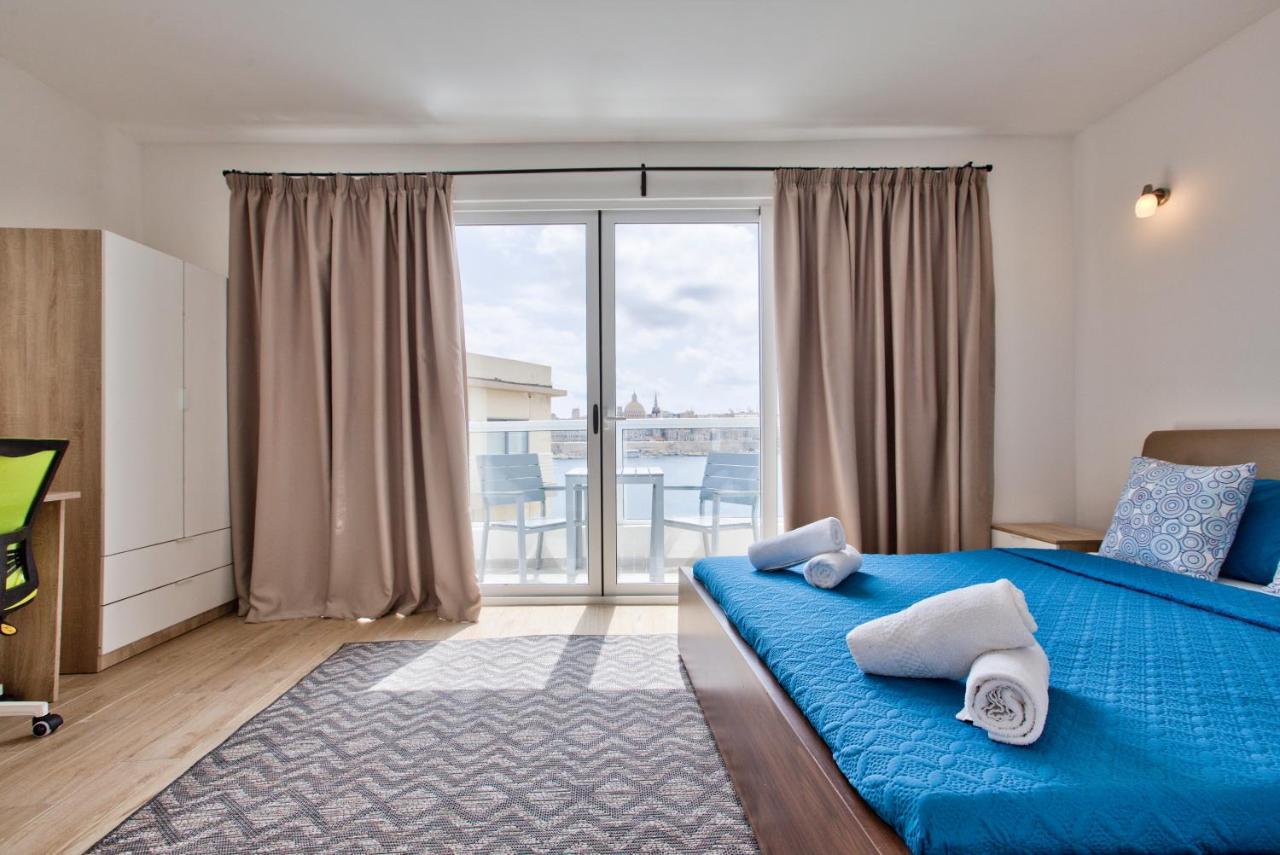 Sliema Duplex Penthouse With Sea Views & Private Terrace By Shortletsmalta Lejlighed Eksteriør billede