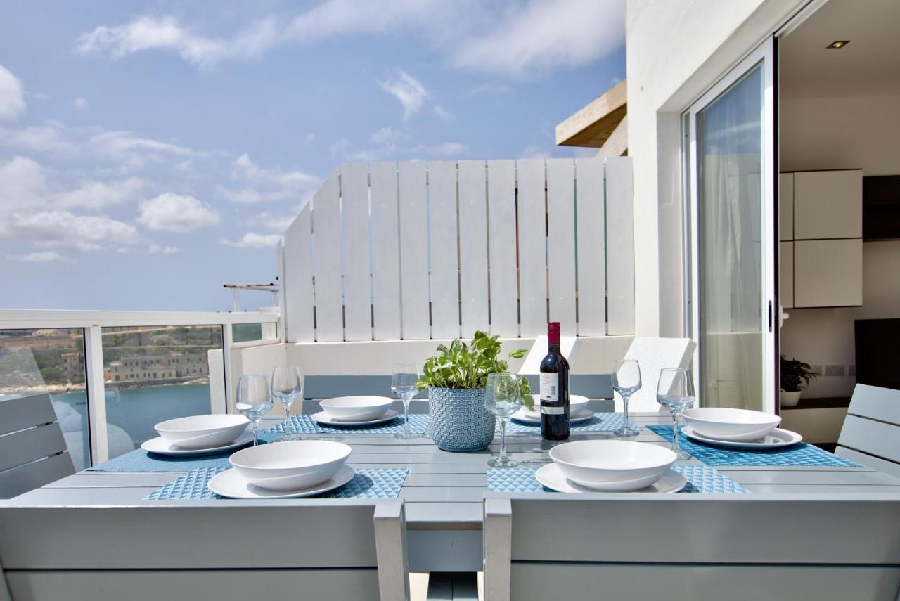 Sliema Duplex Penthouse With Sea Views & Private Terrace By Shortletsmalta Lejlighed Eksteriør billede