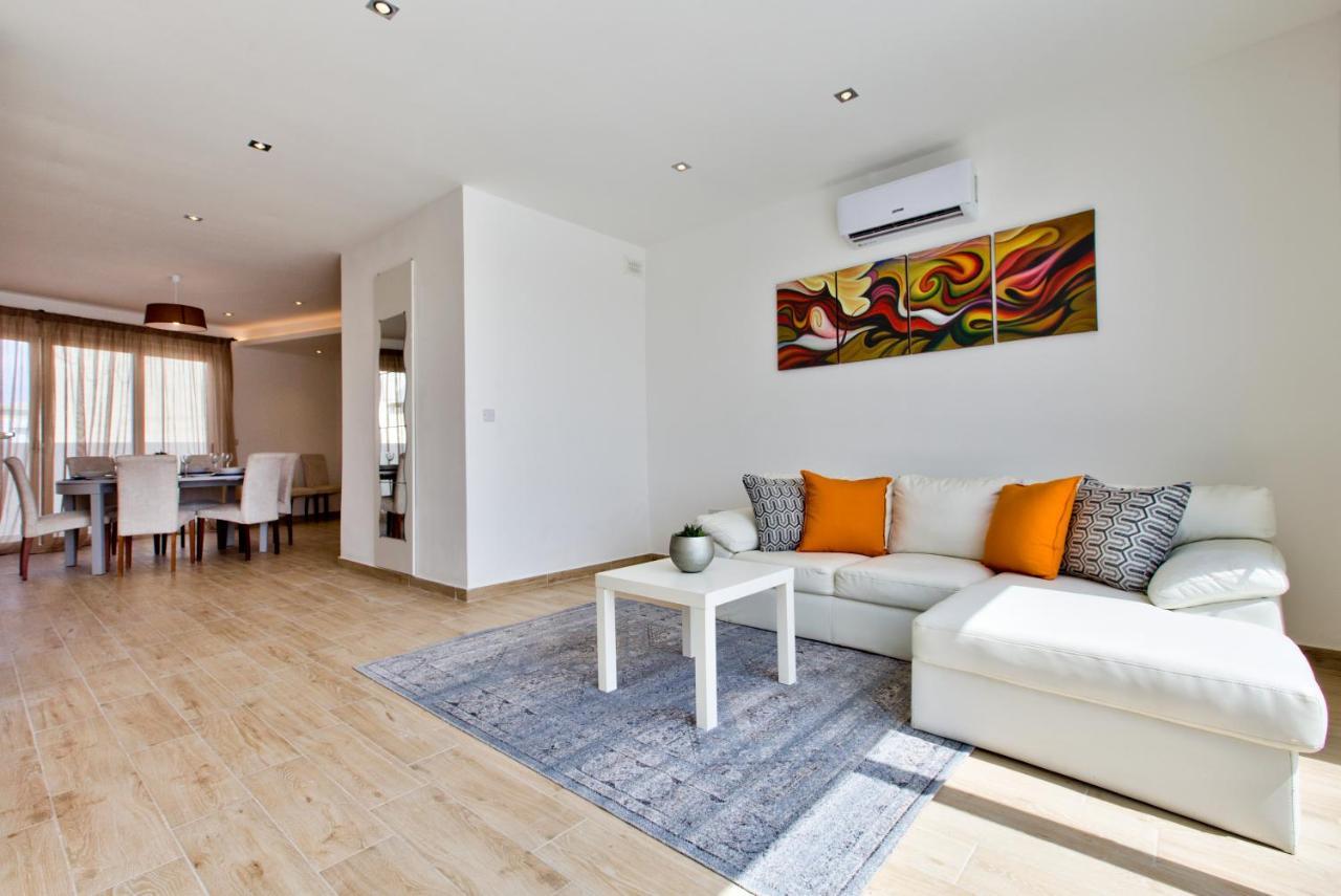 Sliema Duplex Penthouse With Sea Views & Private Terrace By Shortletsmalta Lejlighed Eksteriør billede