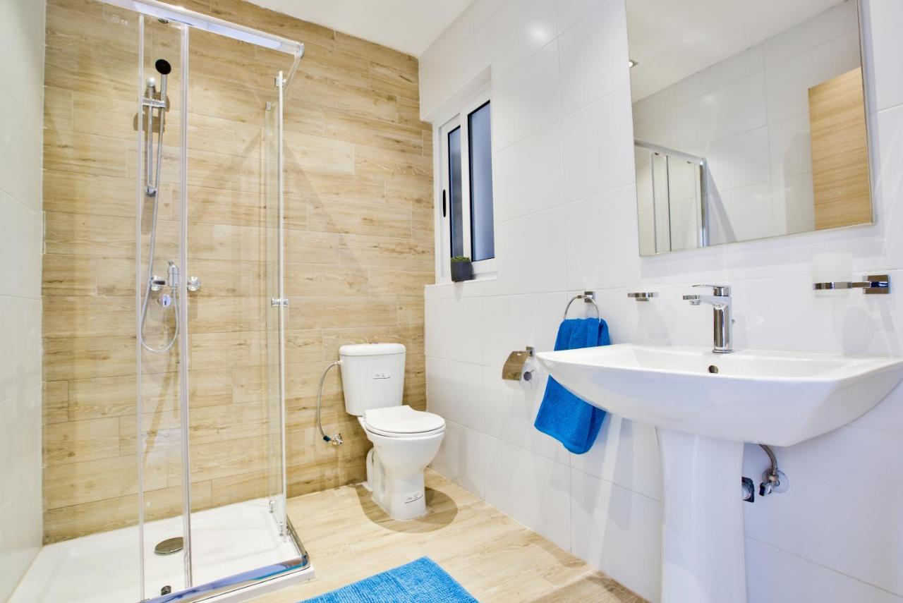 Sliema Duplex Penthouse With Sea Views & Private Terrace By Shortletsmalta Lejlighed Eksteriør billede
