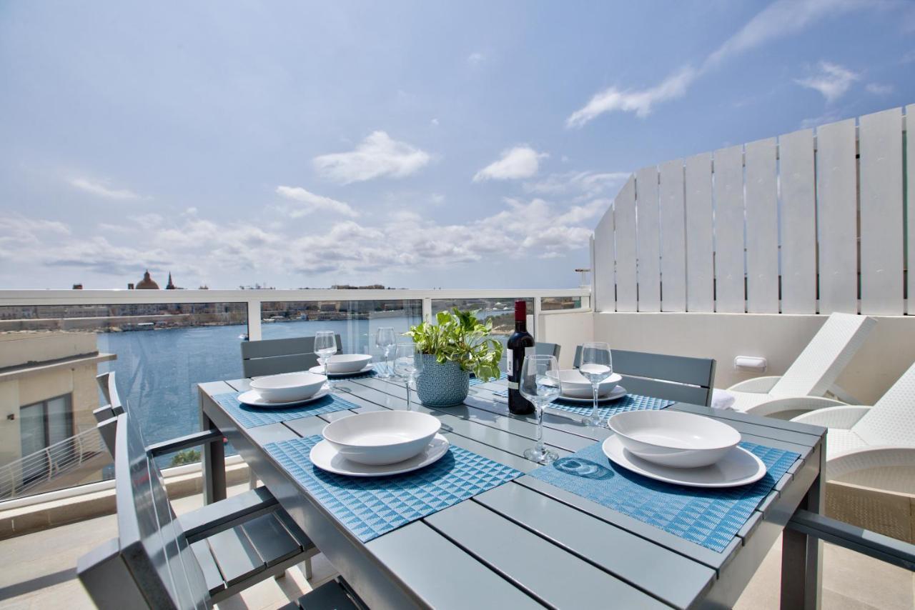 Sliema Duplex Penthouse With Sea Views & Private Terrace By Shortletsmalta Lejlighed Eksteriør billede
