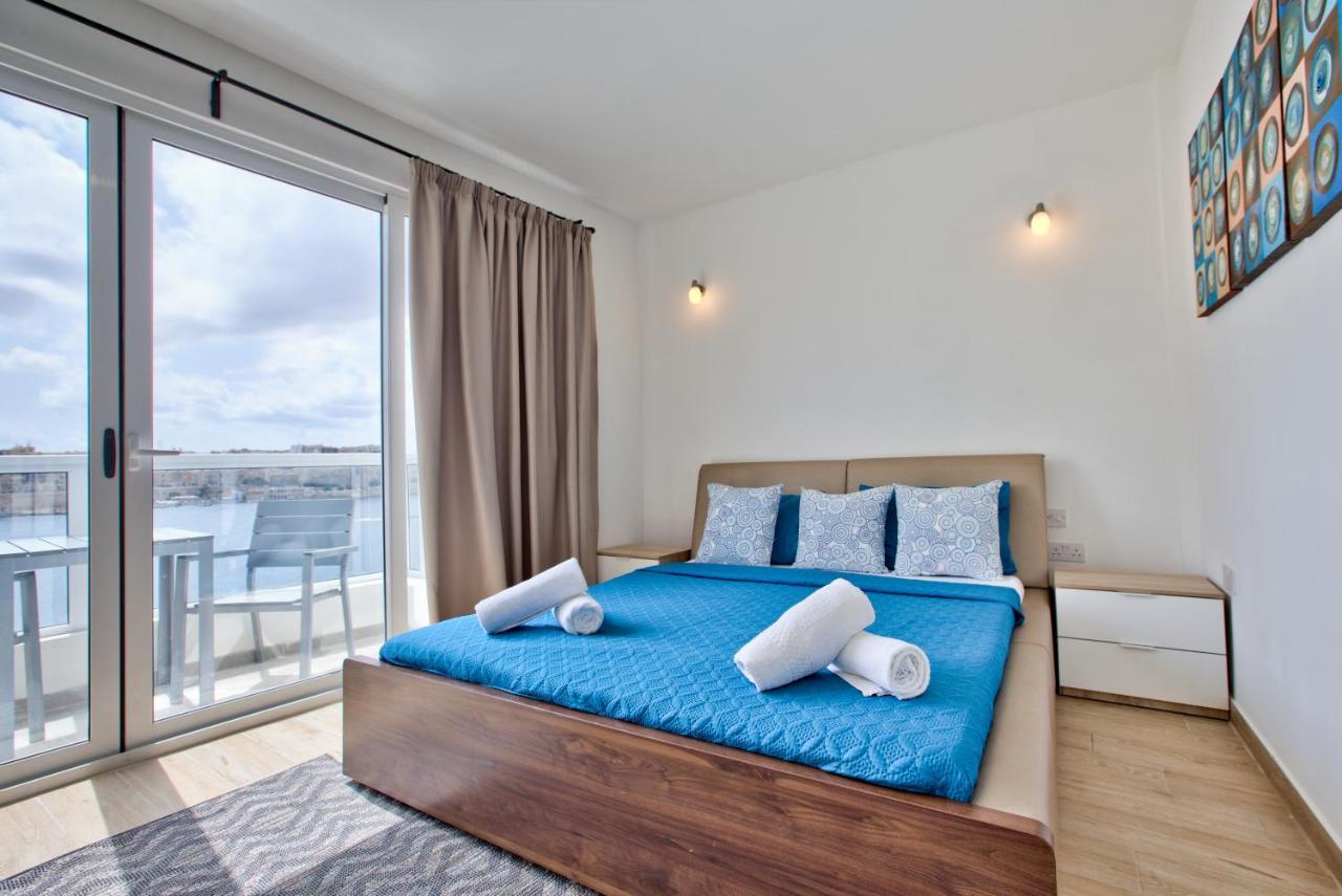 Sliema Duplex Penthouse With Sea Views & Private Terrace By Shortletsmalta Lejlighed Eksteriør billede