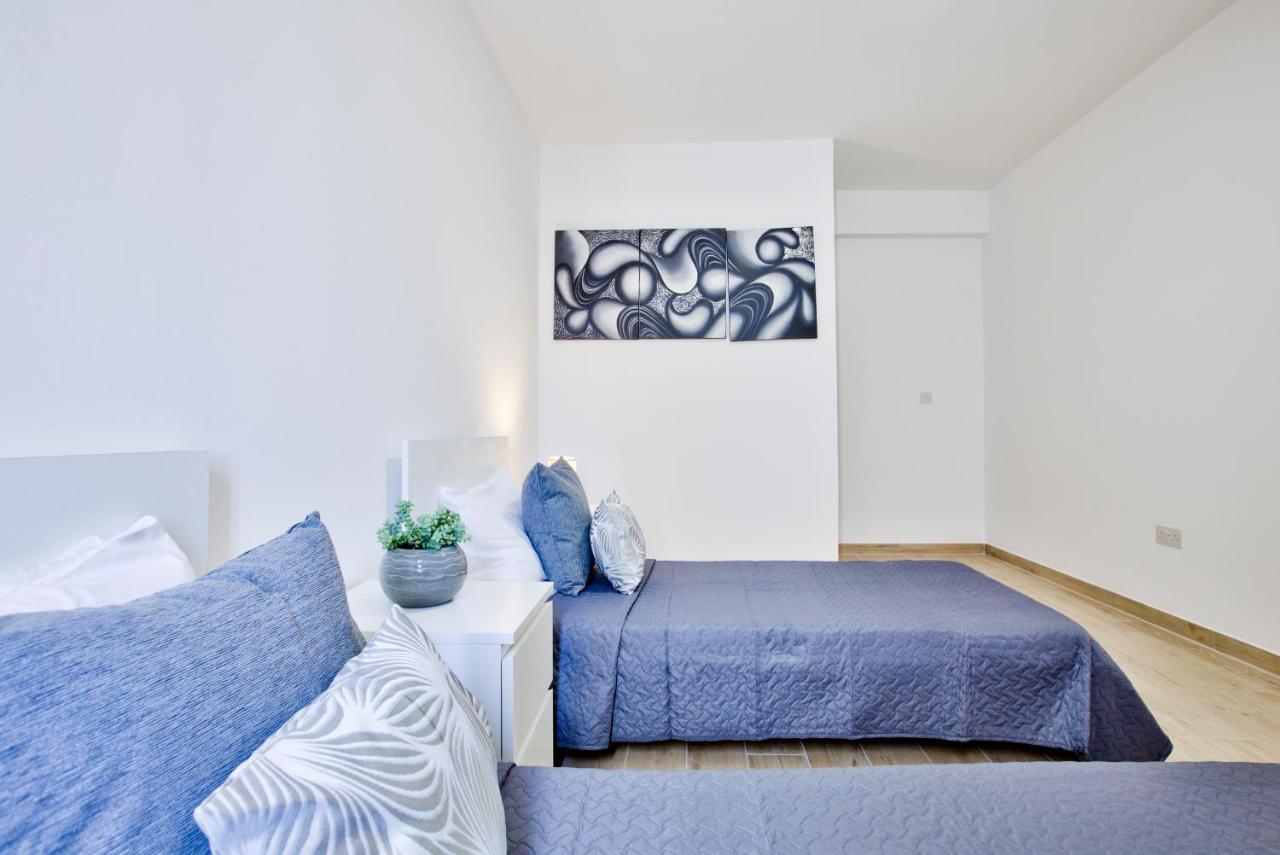 Sliema Duplex Penthouse With Sea Views & Private Terrace By Shortletsmalta Lejlighed Eksteriør billede