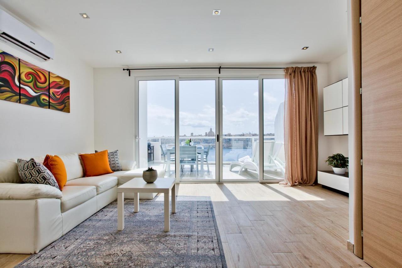 Sliema Duplex Penthouse With Sea Views & Private Terrace By Shortletsmalta Lejlighed Eksteriør billede