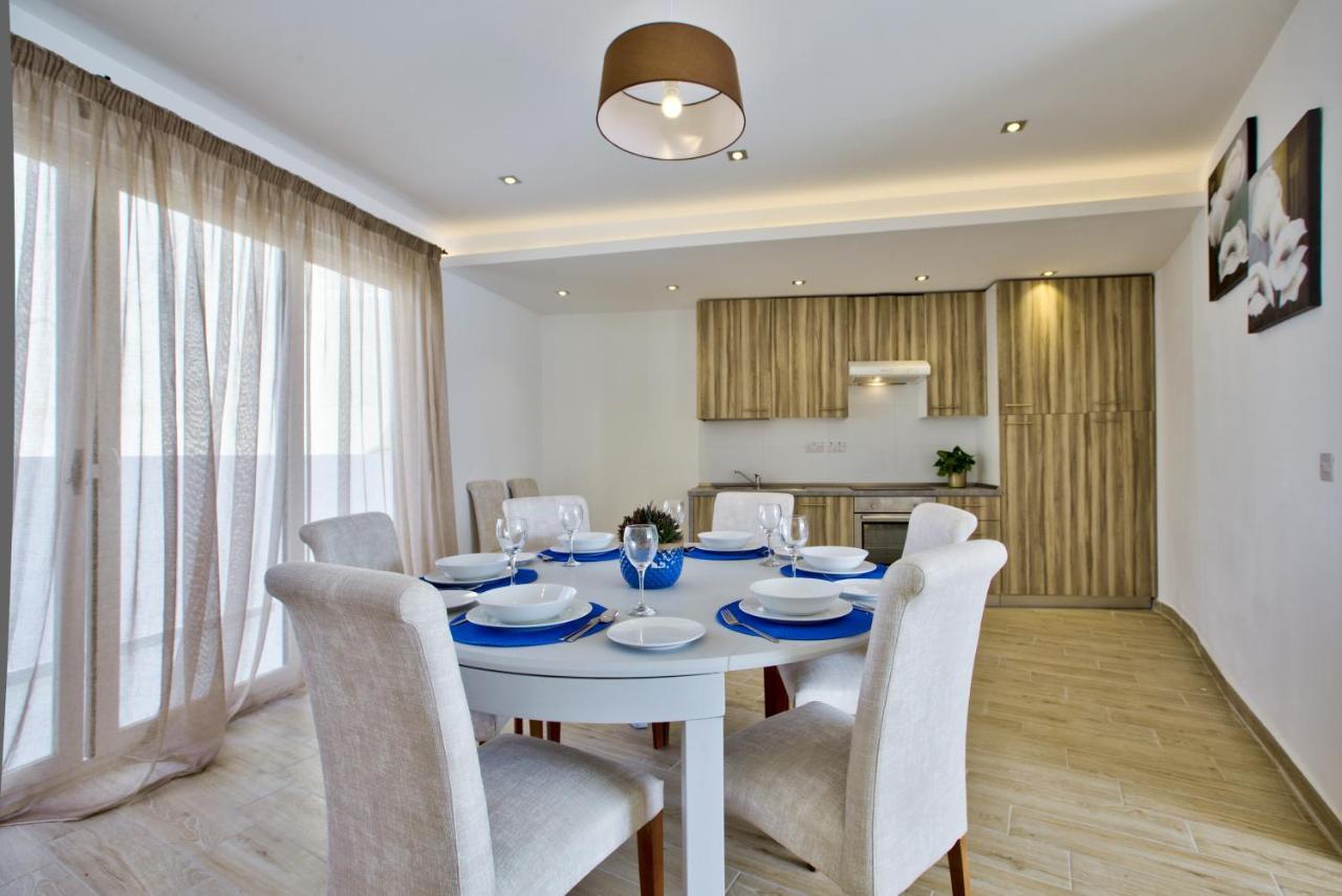 Sliema Duplex Penthouse With Sea Views & Private Terrace By Shortletsmalta Lejlighed Eksteriør billede