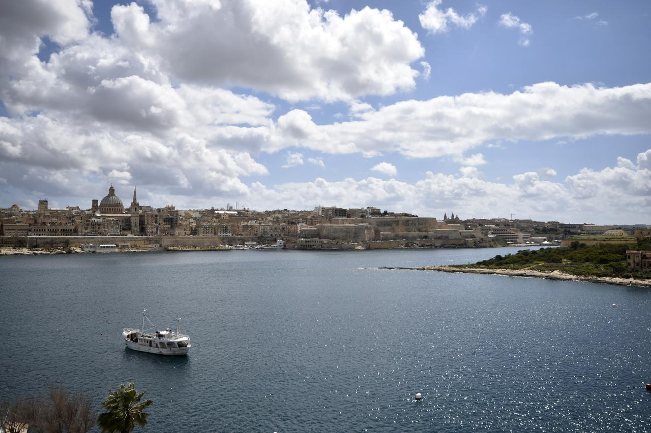 Sliema Duplex Penthouse With Sea Views & Private Terrace By Shortletsmalta Lejlighed Eksteriør billede